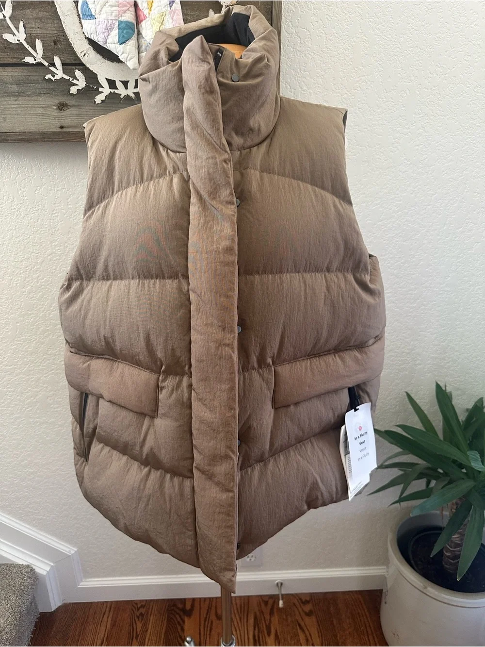 Lululemon In a Flurry Quilted Metallic Brown Puffer Vest ladies size 12 NWT